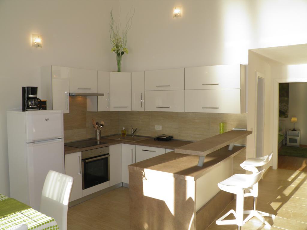 Apartments Perla Dinjiška Esterno foto